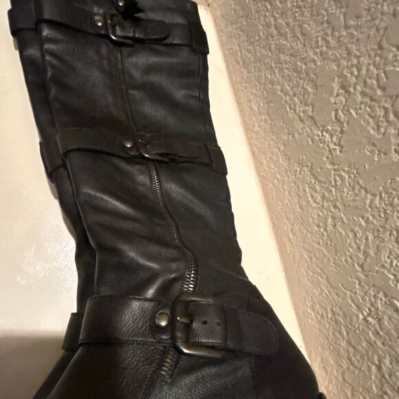 Stuart Weitzman Size 10 Triple Buckle Tall Riding Boots Black Leather Edgy Alt - Picture 7 of 9